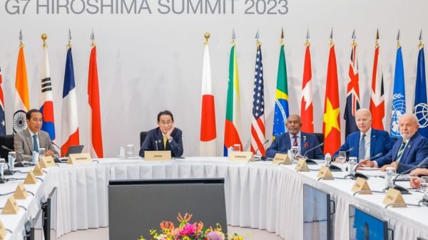 20.05.2023 - Presidente da República, Luiz Inácio Lula da Silva, durante Sessão de trabalho do G7 + países convidados e organizações internacionais: “Trabalhando juntos para enfrentar múltiplas crises”. Hiroshima, Japão.