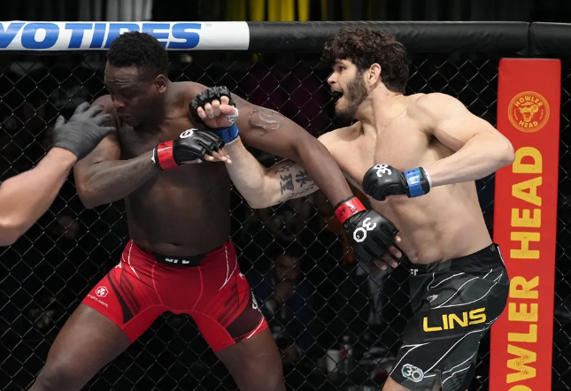 Campeão do UFC recebe proposta de clube russo e pode mudar de esporte