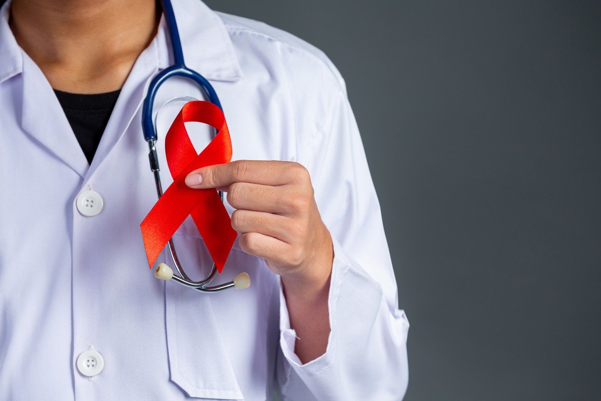 Brasil recebe certificado da OMS por eliminar a transmissão vertical do HIV como problema de saúde pública e se torna único país continental com o reconhecimento.