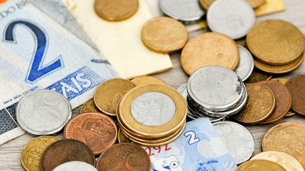 Prefeitura de Natal paga salários de março dos servidores com R$ 92,7 milhões. Valores começam a ser creditados nesta terça-feira.