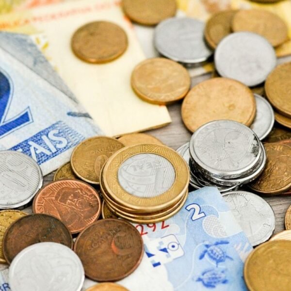 Prefeitura de Natal paga salários de março dos servidores com R$ 92,7 milhões. Valores começam a ser creditados nesta terça-feira.