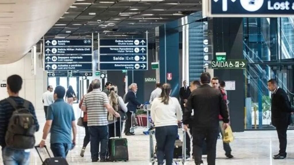 Ministério de Portos e Aeroportos lança campanha contra assédio e feminicídio em aeroportos para ampliar denúncias e proteger mulheres.