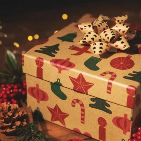 Pesquisa mostra que 36% dos consumidores vão participar de amigo secreto no fim do ano, movimentando R$ 6,7 bilhões e gastando R$ 72 por presente.