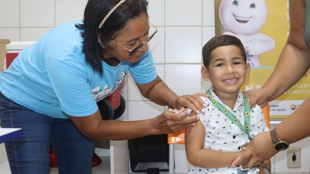 Prefeitura do Natal promove neste sábado (18) o Dia D de Multivacinação para crianças e adolescentes em todas as unidades de saúde do município.
