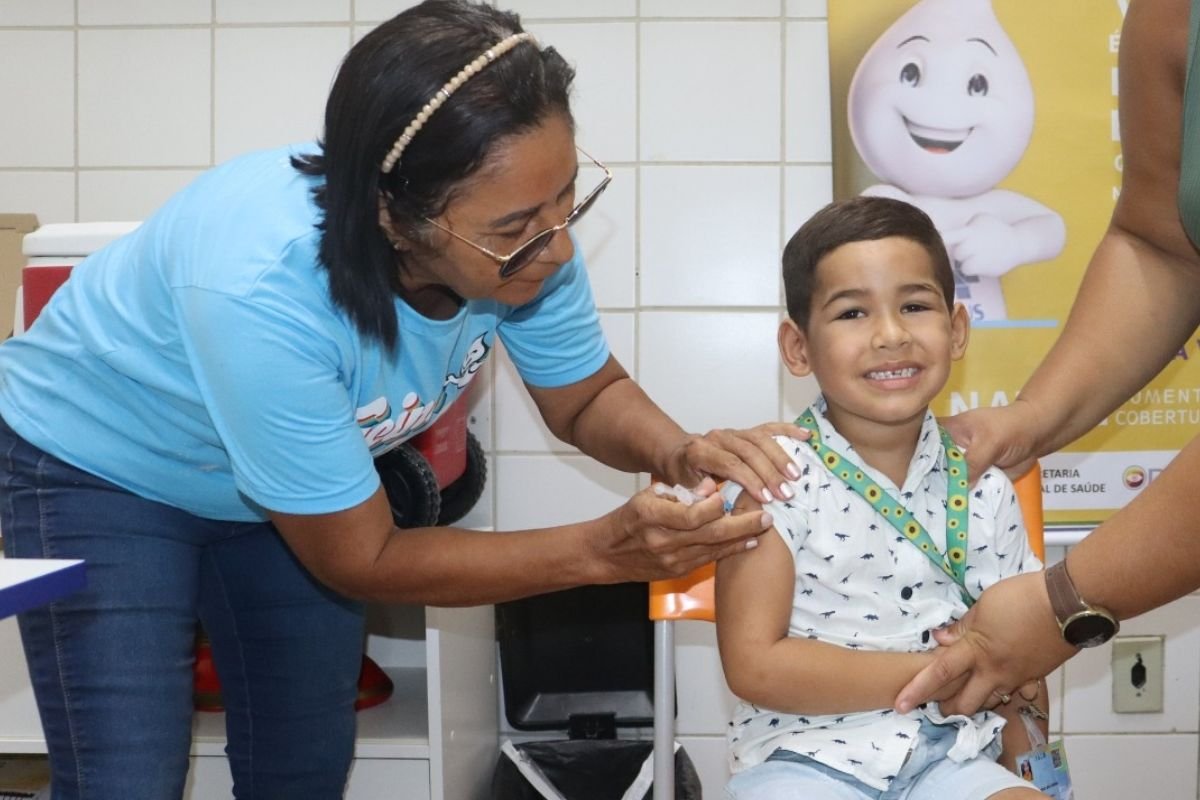 Prefeitura do Natal promove neste sábado (18) o Dia D de Multivacinação para crianças e adolescentes em todas as unidades de saúde do município.