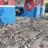 Três crianças ficaram feridas após o desabamento de uma marquise na Rua dos Caicós, no bairro Dix-Sept Rosado, Zona Oeste de Natal