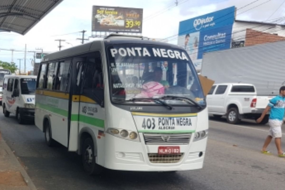 Prefeitura de Natal cassou permissões de transporte opcional de veículos que não participaram do recadastramento obrigatório na operação “Rodar Legal Não é Opcional”.