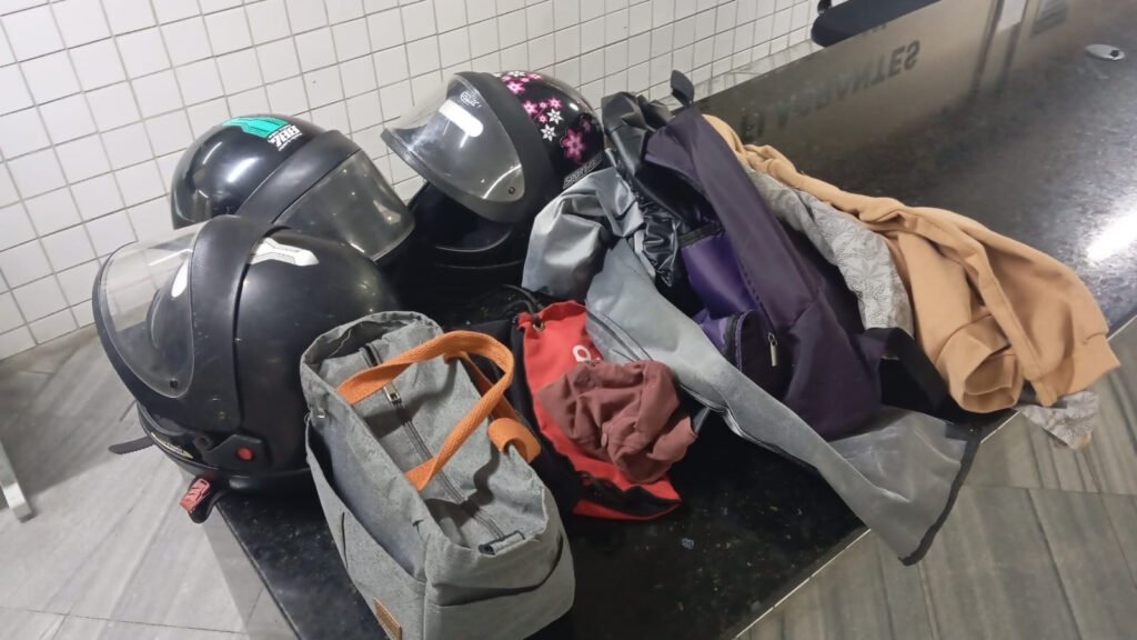 Os suspeitos conseguiram empreender fuga pela área de mata