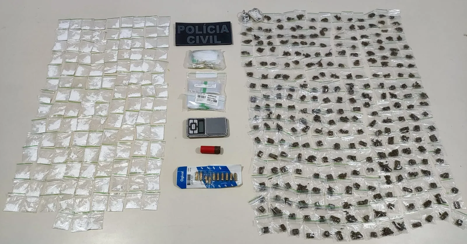 Polícia encontrou maconha, cocaína e crack