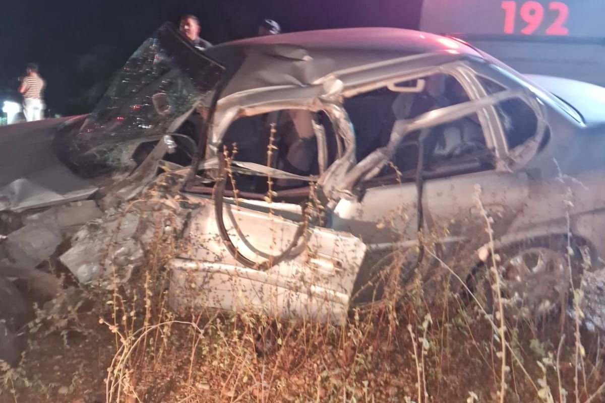 Acidente entre ônibus e carro deixa ferido na RN-016 em Assú