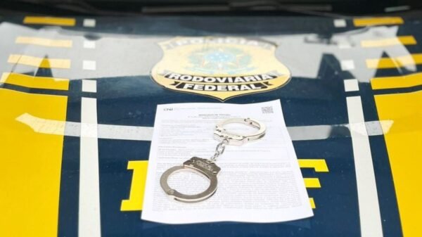 Homem usava identidade falsa e é apontado como integrante de facção criminosa