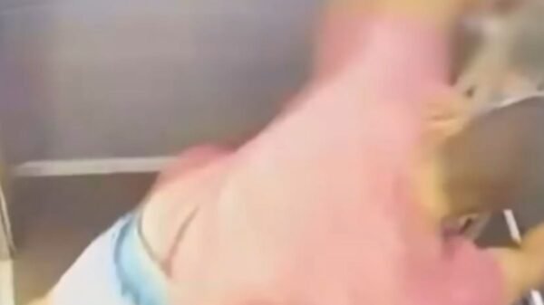 Frente Parlamentar da Câmara de Natal repudia agressão e condena uso do autismo como justificativa para crime. Comunidade autista protesta.