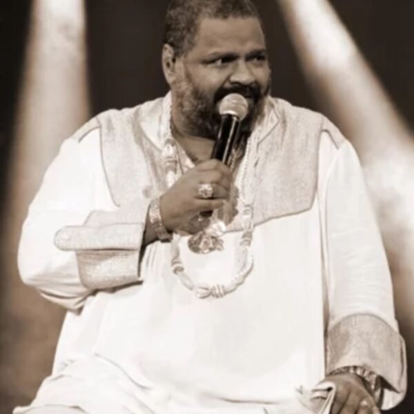 Morre Arlindo Cruz aos 66 anos. Sambista enfrentava sequelas de AVC desde 2017. Velório e sepultamento ainda não foram divulgados.