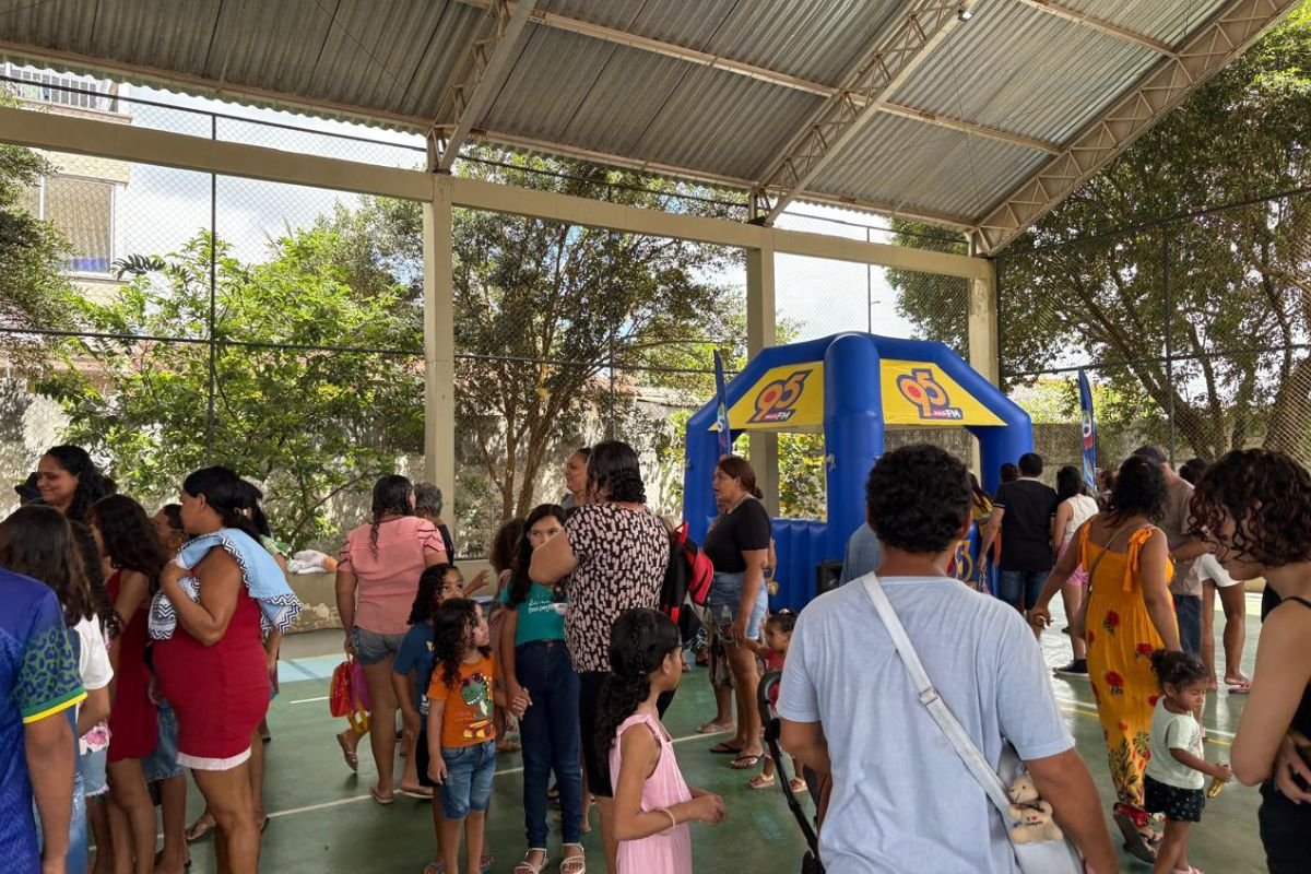 Ação social da Caravana Mais Natal beneficiou moradores do Planalto com mais de 3.300 atendimentos gratuitos e atividades para crianças.