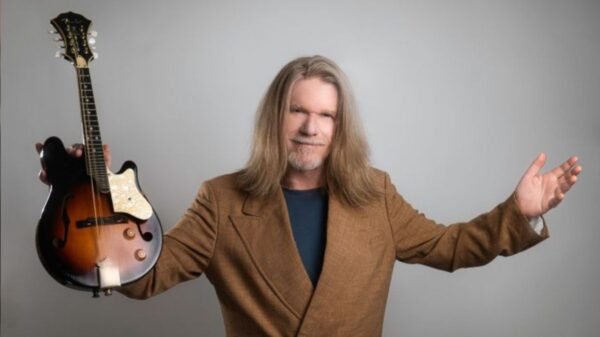 Humberto Gessinger traz a Natal show acústico com sucessos dos Engenheiros do Hawaii com sucessos como “O Papa é Pop”.