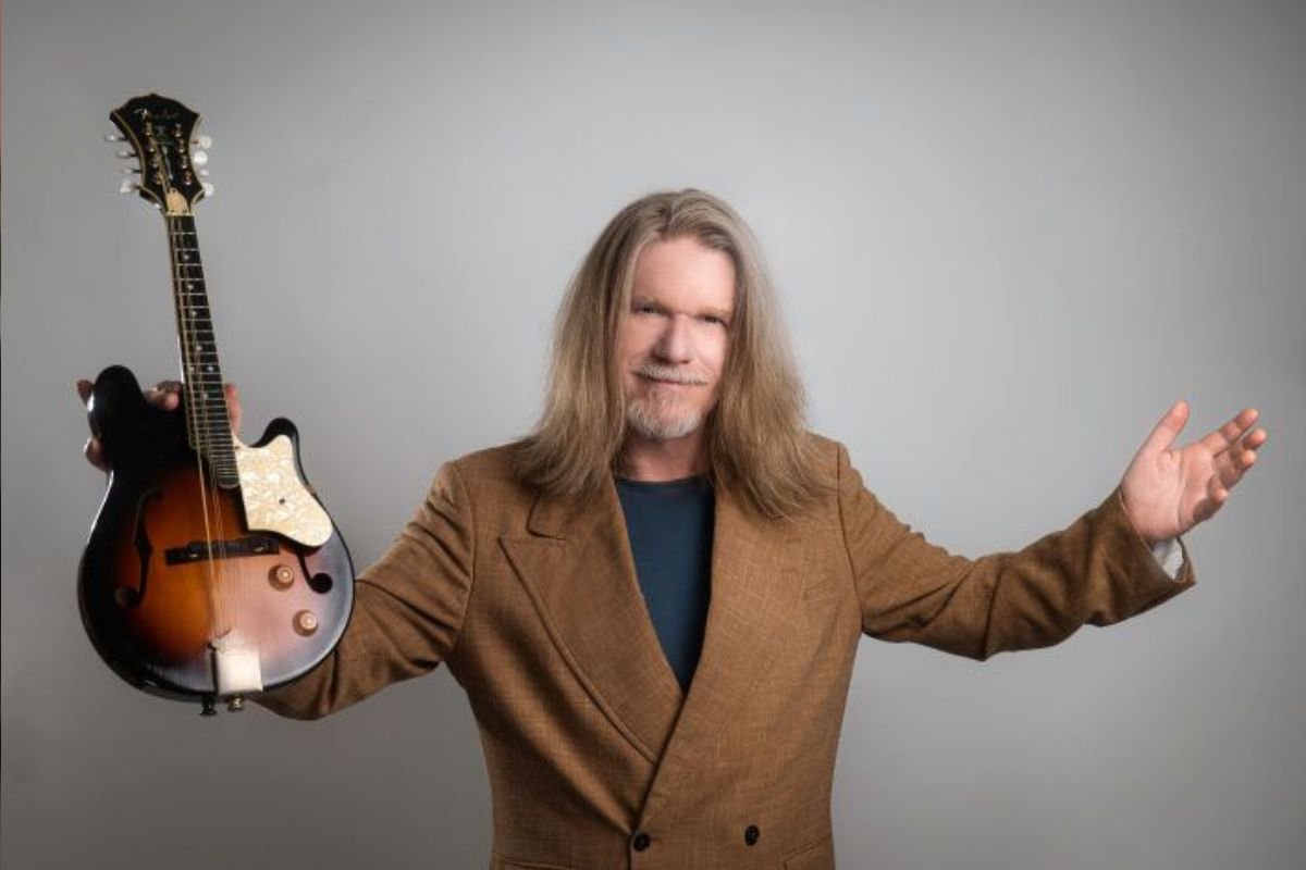 Humberto Gessinger traz a Natal show acústico com sucessos dos Engenheiros do Hawaii com sucessos como “O Papa é Pop”.