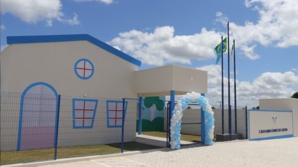 Macaíba inaugura a Escola Municipal Iolanda Chaves com estrutura moderna, ensino integral e tecnologia de segurança inédita no RN.