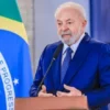 Presidente Lula durante discurso em evento no Acre defendendo Alexandre de Moraes
