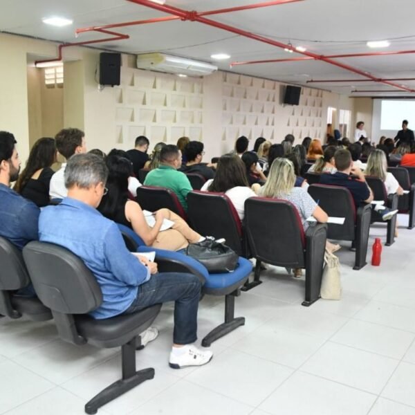 Natal lidera geração de empregos formais no RN em 2025, com cinco meses seguidos de crescimento e mais de 4 mil novas vagas no semestre.