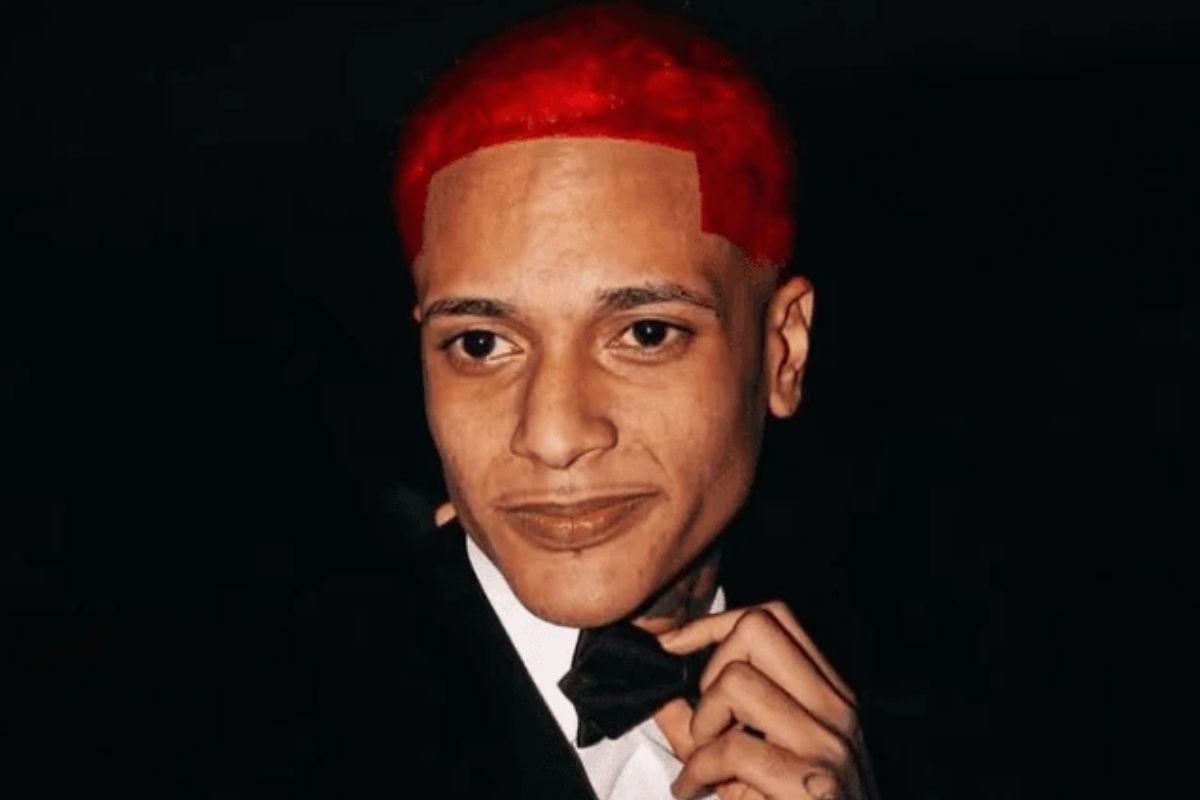 O rapper Oruam foi transferido para cela coletiva na Penitenciária Dr. Serrano Neves, em Bangu, onde divide espaço com líderes do Comando Vermelho.