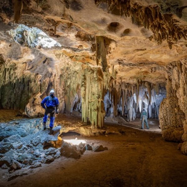 Sebrae RN investe em capacitação e marketing para fortalecer a Rota das Cavernas, conectando cinco municípios e atraindo turistas para o Oeste potiguar.