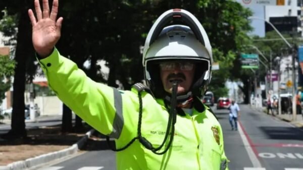 Prefeitura de Natal define comissão organizadora do concurso STTU para 120 vagas de agente. Certame deve ocorrer entre o final de 2025 e início de 2026.