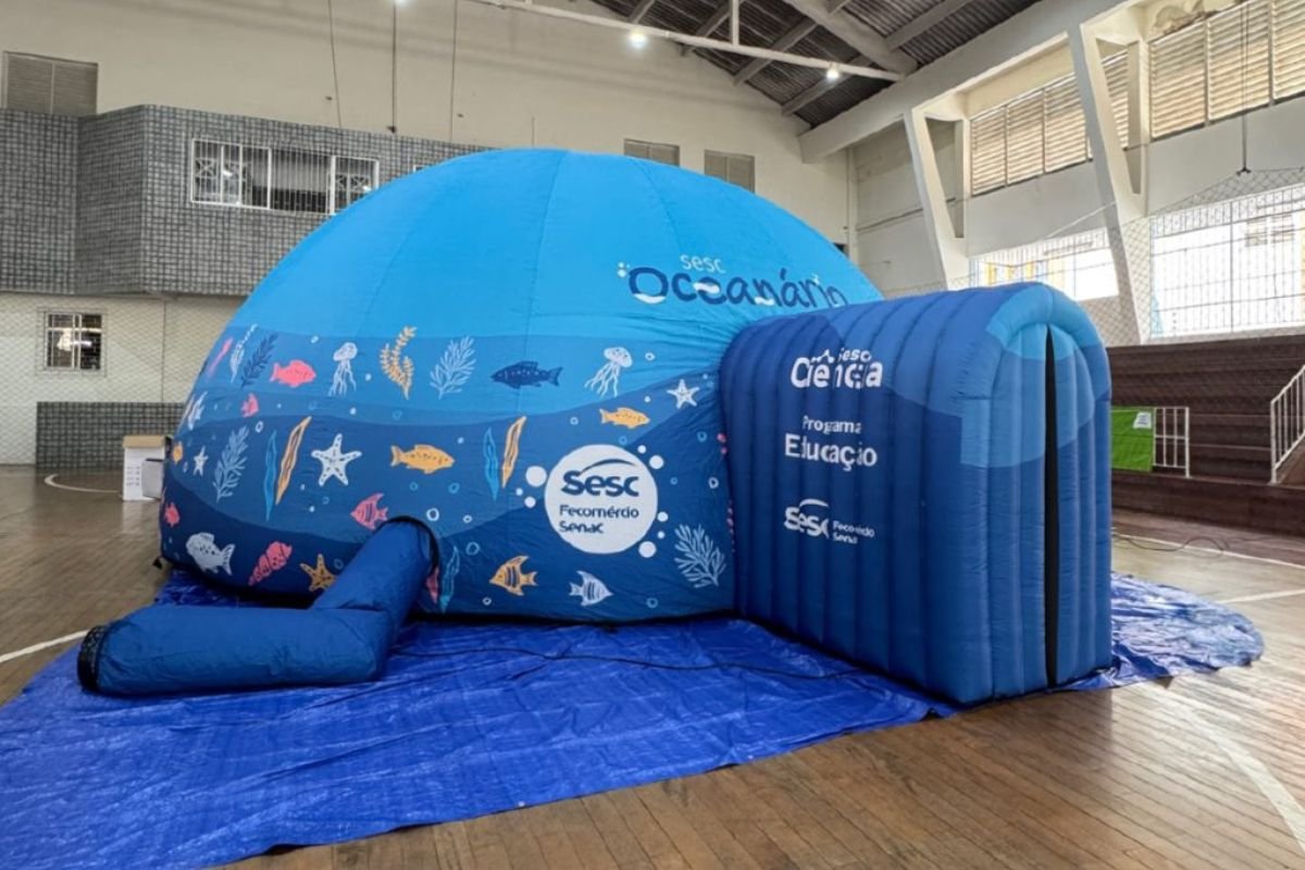 O Sesc Oceanário oferece uma experiência imersiva e educativa voltada para estudantes, professores e o público em geral.
