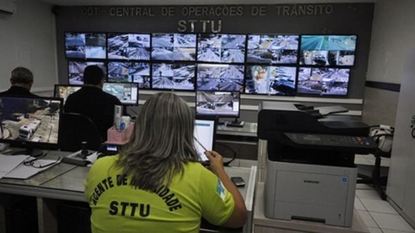 STTU informa que sistema de vídeomonitoramento do trânsito de Natal ficará indisponível de 22 a 25 de agosto para manutenção e atualizações.