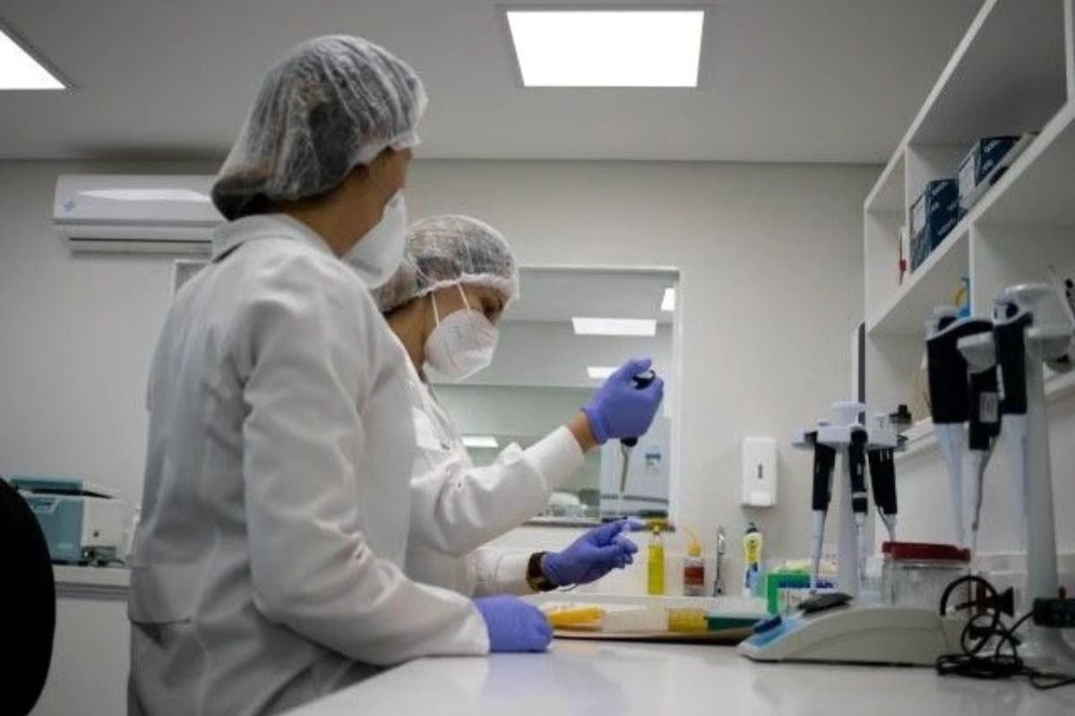 Em Brasília, coleta é feita por agendamento em delegacias da Polícia Civil do DF