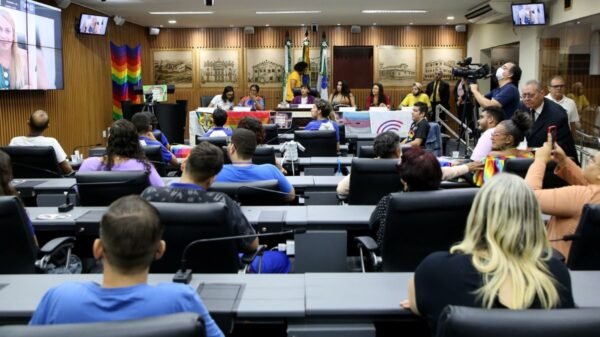 Audiência na Câmara de Natal debateu regime de contratação de médicos. Cremern e Sinmed defendem concurso público e criticam terceirização.