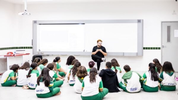 Projeto Carreiras Criativas de Cultura no Contexto da SESI Escola, iniciativa que oferece oficinas gratuitas em diferentes áreas da produção artística e cultural