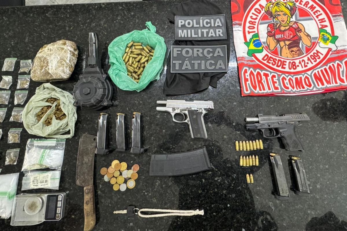 Dois suspeitos morreram em confronto com a PM na Cidade Nova, Zona Oeste de Natal. Foram apreendidas armas, drogas e munições durante a operação.