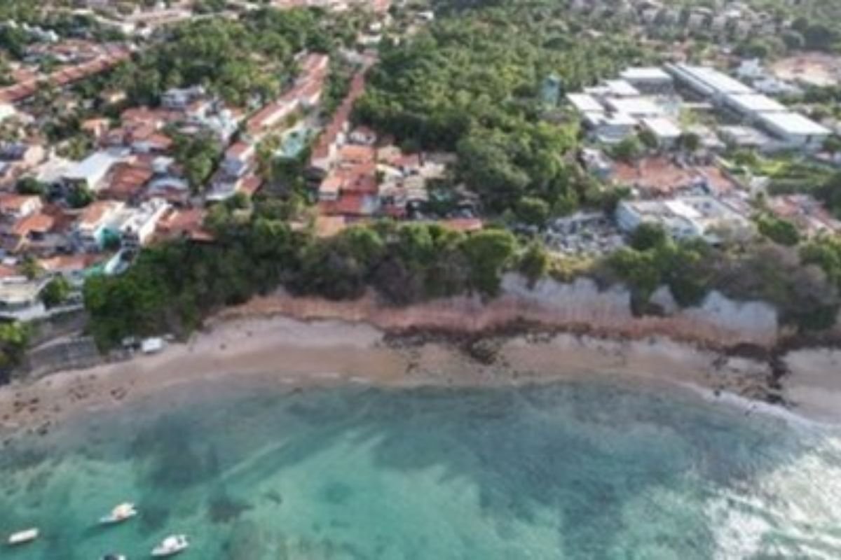 MPF concede prazo de 15 dias para Tibau do Sul apresentar plano de manejo, estudo da capacidade de carga e cronograma de demolição de construções irregulares nas falésias de Pipa.