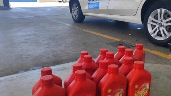 Procon Natal fiscalizou 55 estabelecimentos em agosto, descartou 68,8 kg de alimentos impróprios e 19 mil litros de lubrificantes vencidos.
