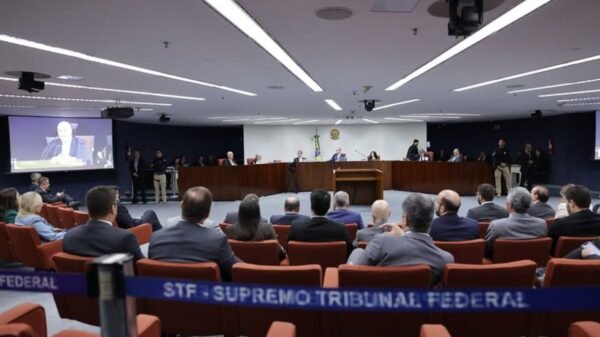 STF retoma julgamento de Bolsonaro e outros sete réus por tentativa de golpe. Moraes vota pela condenação