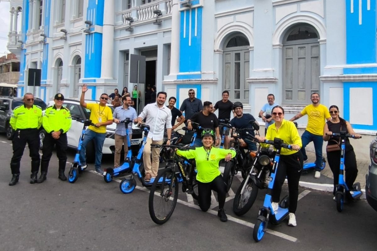 Natal estreia serviço de patinetes elétricos com 600 equipamentos em pontos estratégicos da cidade. Projeto é teste da STTU para diversificar transporte.
