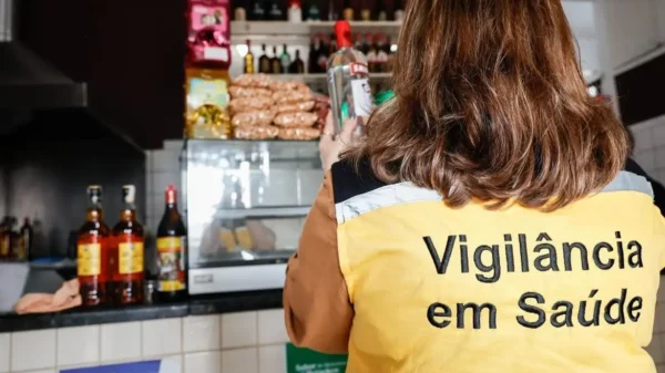 Vigilância Sanitária visitando bares em SP