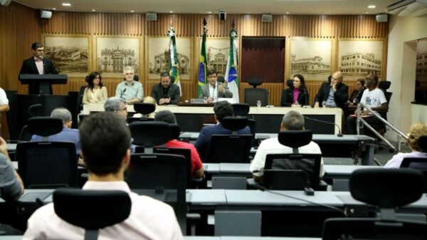 Câmara Municipal de Natal discutiu desapropriação e leilão de imóveis abandonados para dar uso social, com foco no Centro Histórico.