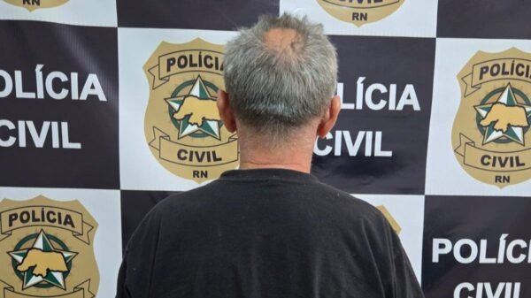 Polícia Civil prende homem de 61 anos condenado por estupro de vulnerável em Mossoró. Pena é de 15 anos em regime fechado.