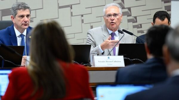 Com aprovação unânime na CAE, projeto de lei do Senado garante isenção do Imposto de Renda para trabalhadores com renda até R$ 5 mil e segue para a Câmara.