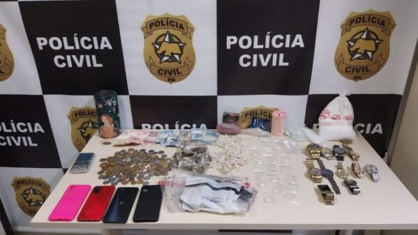 Operação Retomada prende quatro suspeitos de arrastão na casa de policial civil e crimes ligados a facção criminosa em Nísia Floresta e Natal.