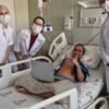 Adolescente potiguar de 15 anos recebe transplante de medula 100% compatível da Polônia e se recupera bem após o procedimento em Recife.