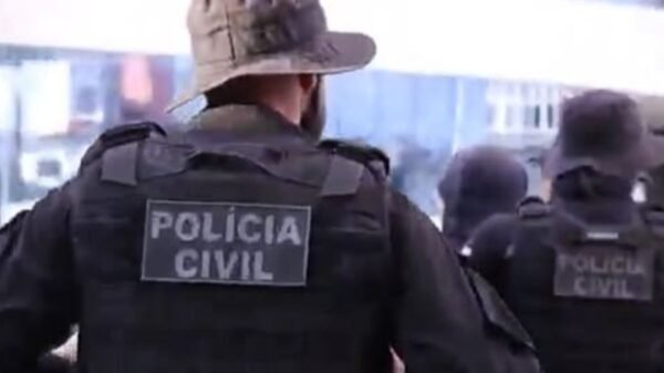 Polícia Civil deflagra Operação Herdeiro Oculto e apreende armas, dinheiro e celulares em desdobramento do homicídio de Miguel Cabral, ex-prefeito de São Pedro/RN.