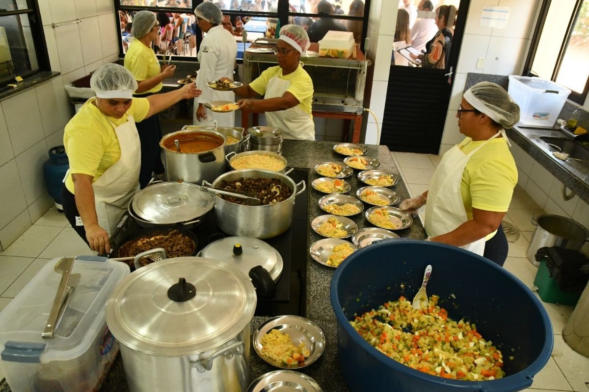 Prefeitura do Natal inaugura nova Cozinha Comunitária em Felipe Camarão, com 100 refeições diárias para famílias em vulnerabilidade.