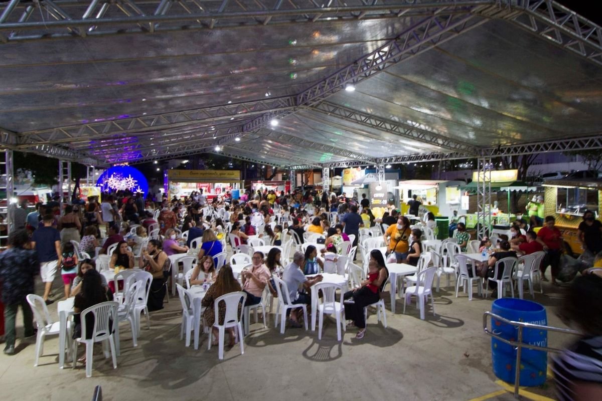 Prefeitura de Natal abre credenciamento com 13 vagas para comerciantes de gastronomia no Natal em Natal, na Praça da Árvore de Mirassol.