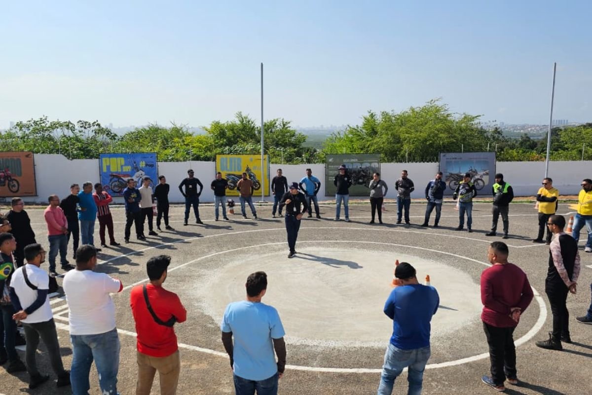 Detran/RN divulga lista com 160 motociclistas selecionados para treinamento gratuito do Programa Vida no Trânsito em Natal.