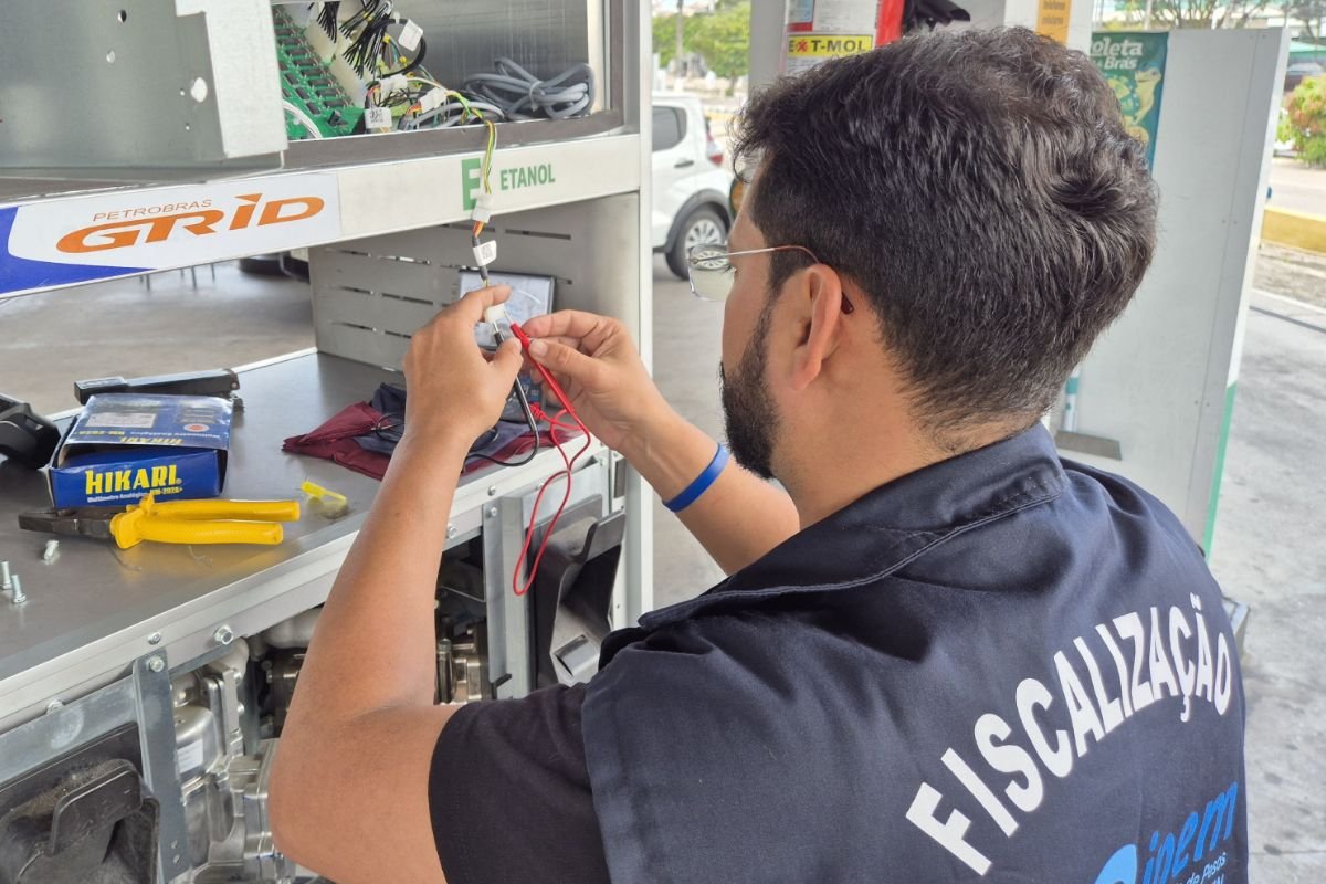 Inmetro substitui Verificação Inicial por Declaração de Conformidade a partir de 2026. Mudança promete agilizar processos e reduzir custos no setor de medição.