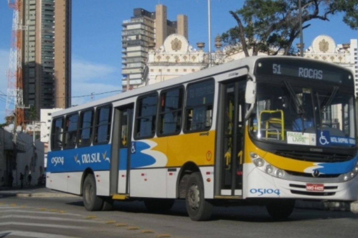 Rua São João Del Rey, em Neópolis, ficará interditada de 27/10 a 27/11. Linhas de ônibus terão itinerários alterados; STTU orienta cuidado no trânsito.