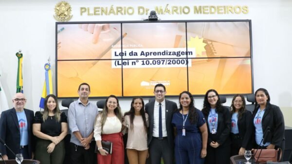 Câmara de Parnamirim realiza audiência pública sobre a Lei da Aprendizagem, destacando oportunidades de capacitação e inserção de jovens no mercado de trabalho.
