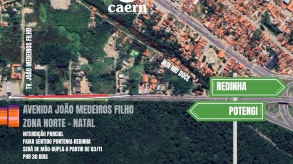 Caern fará interdição parcial na Avenida João Medeiros Filho para instalação de rede de esgoto; obra terá duração de 30 dias.